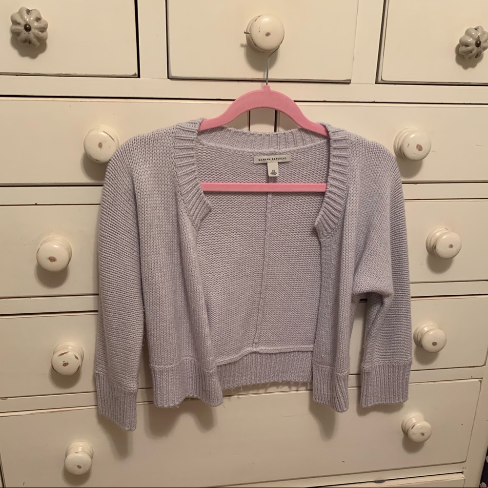 Shoulder sweater
